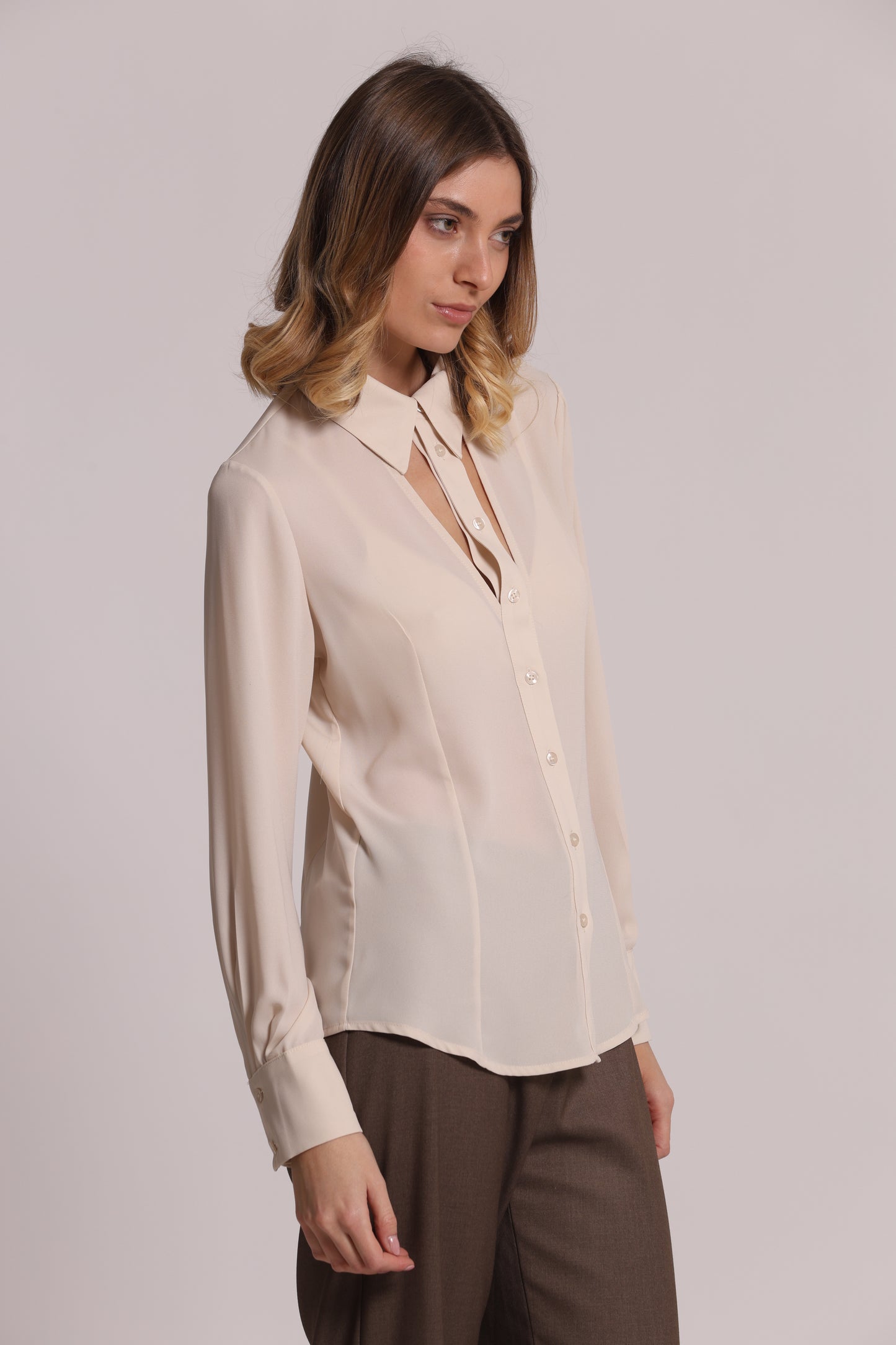 CAMICIA IN GEORGETTE CON CUT-OUT