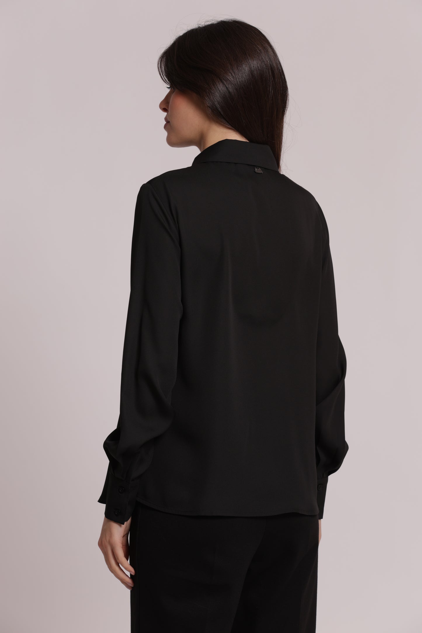 CAMICIA IN GEORGETTE CON BOTTONI GIOIELLO