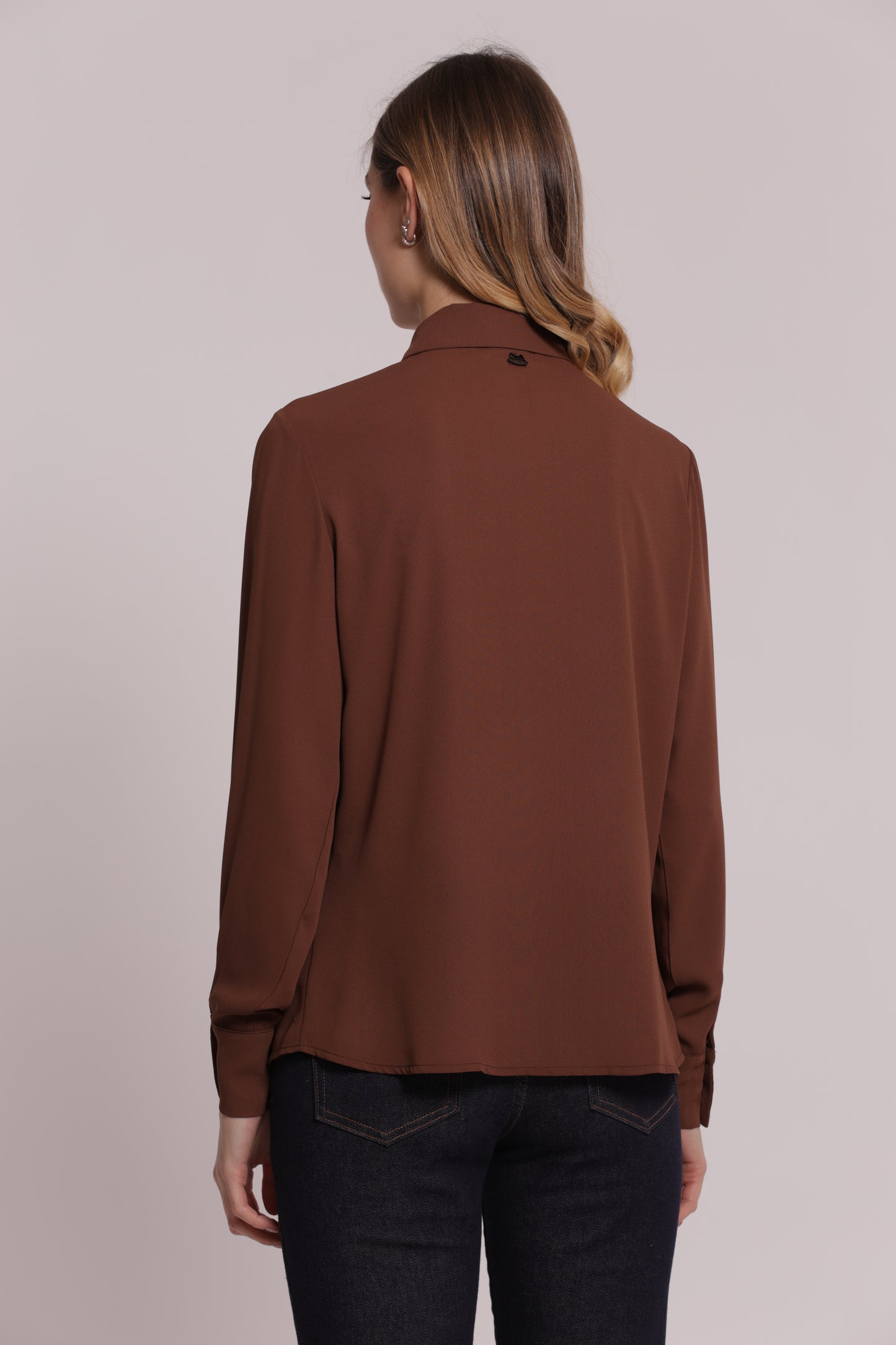 CAMICIA IN GEORGETTE CON BOTTONI GIOIELLO