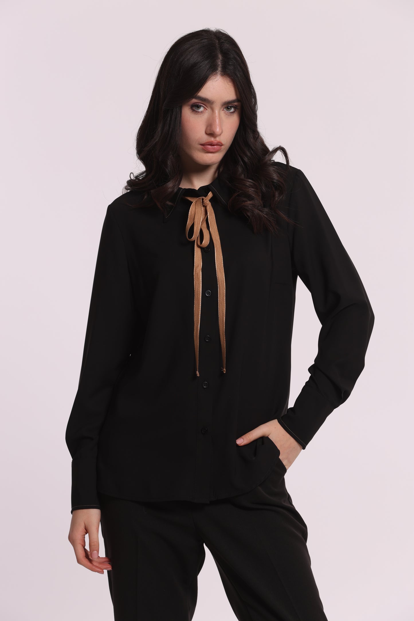 CAMICIA IN SILKHAND CON FIOCCO
