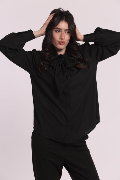 BLUSA CON SPALLINE E FIOCCO