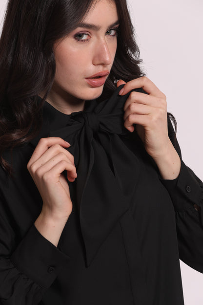 BLUSA CON SPALLINE E FIOCCO