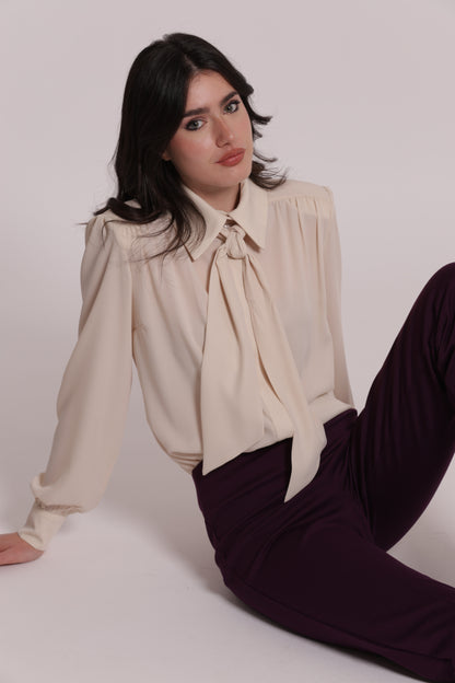 BLUSA CON SPALLINE E FIOCCO