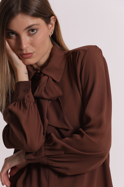 BLUSA CON SPALLINE E FIOCCO