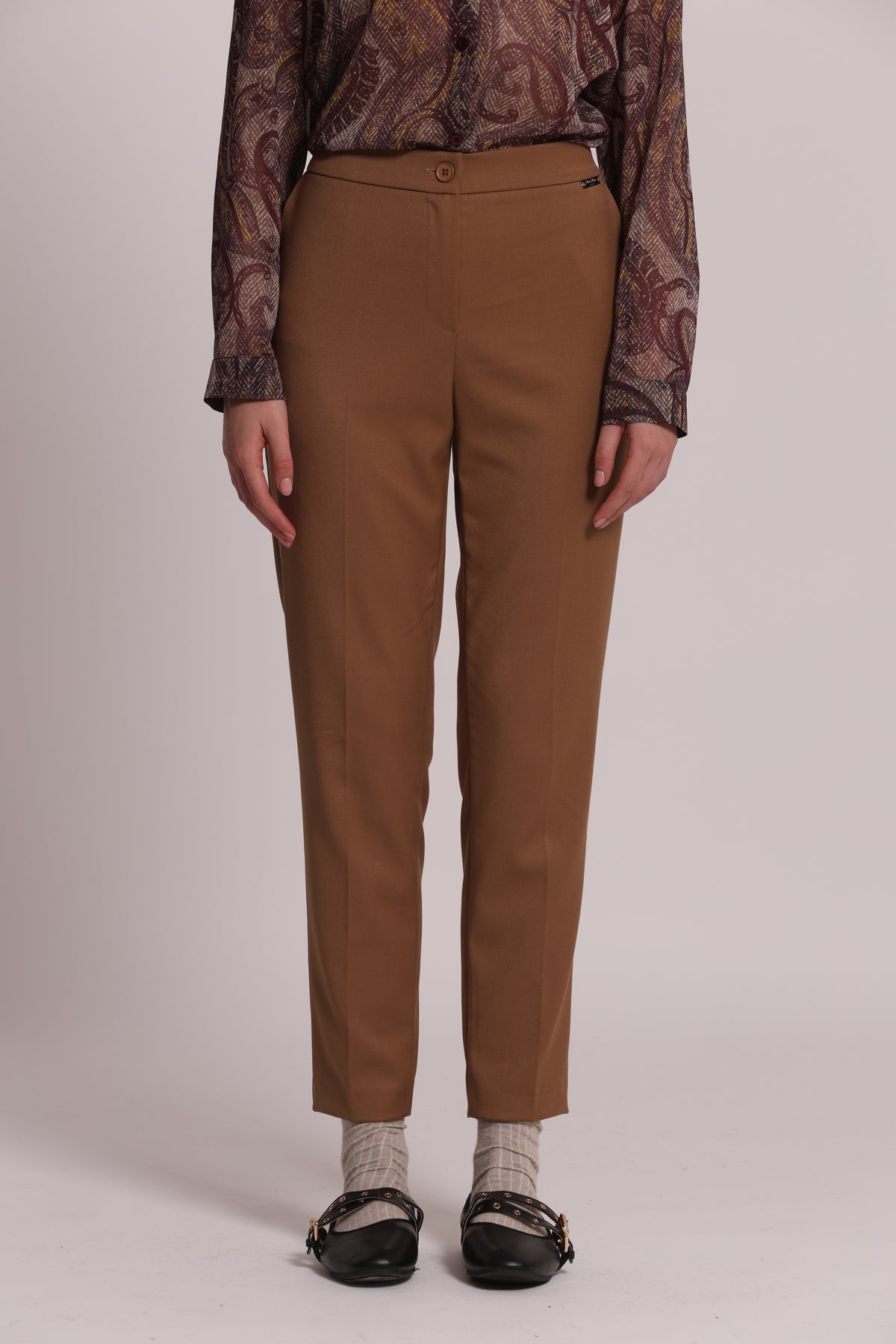 PANTALONE SIGARETTA CON ELASTICO DIETRO TESSUTO VANZ