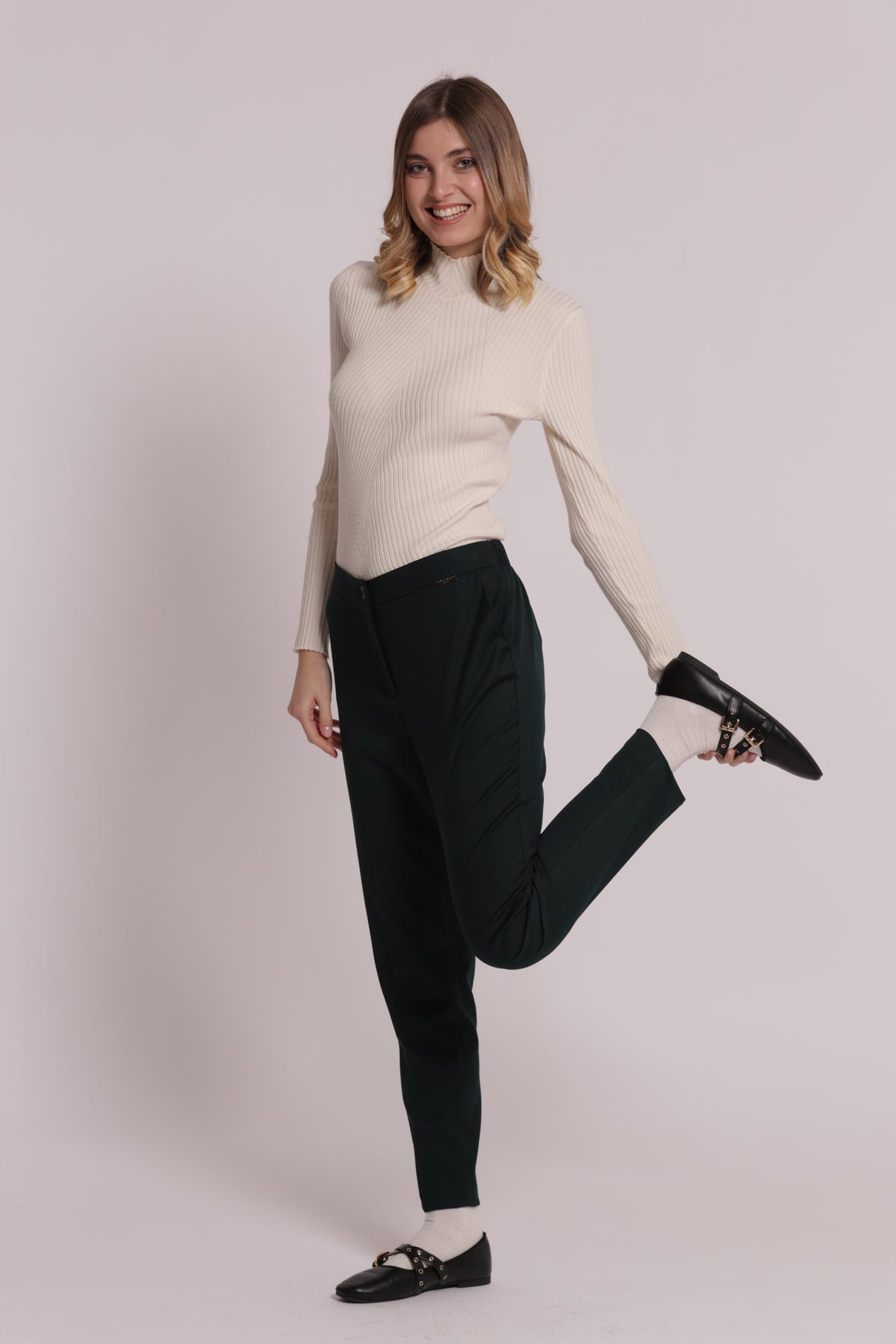 PANTALONE SIGARETTA CON ELASTICO DIETRO TESSUTO VANZ