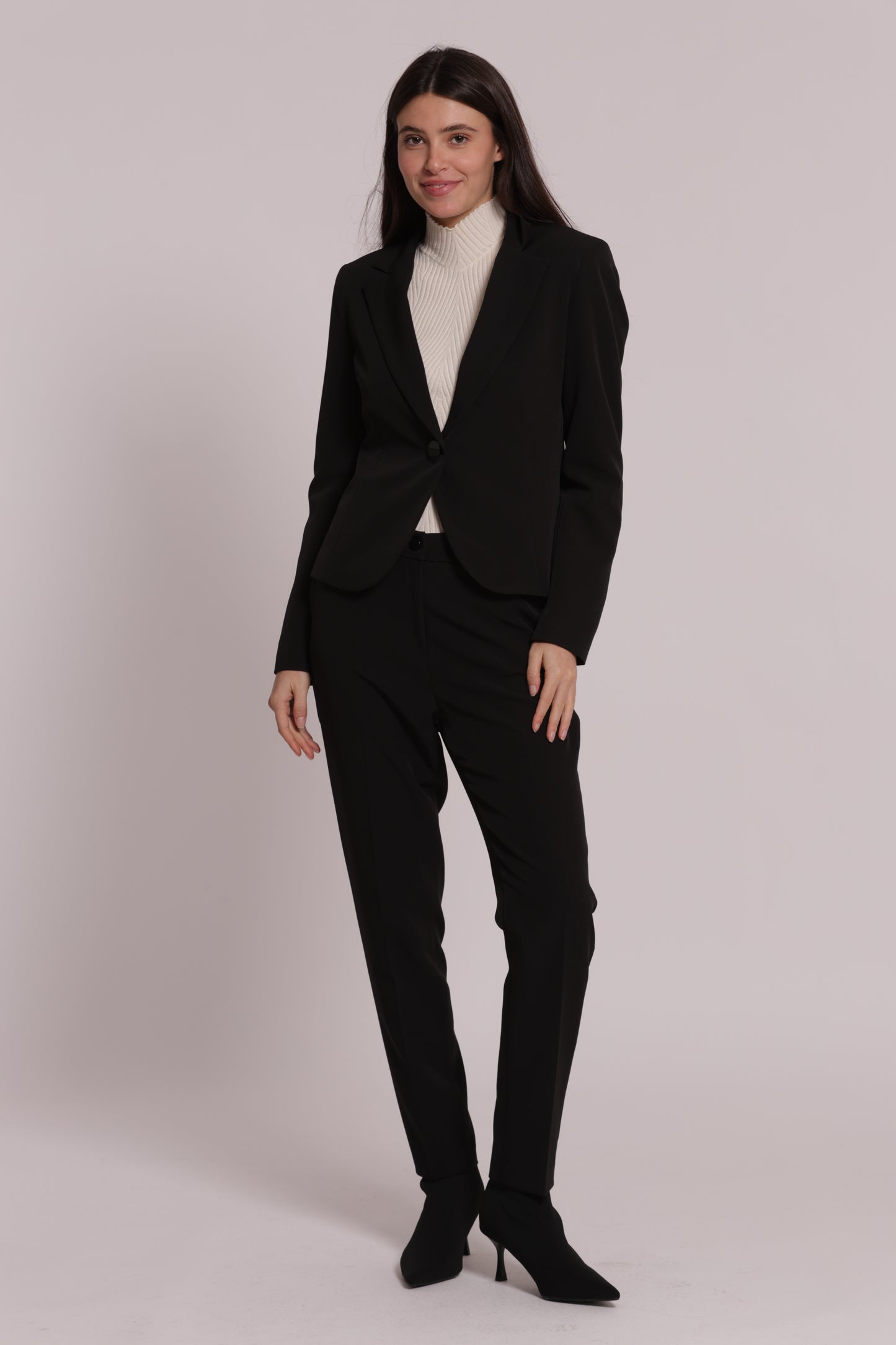 PANTALONE SIGARETTA CON ELASTICO DIETRO IN TESSUTO TECNICO