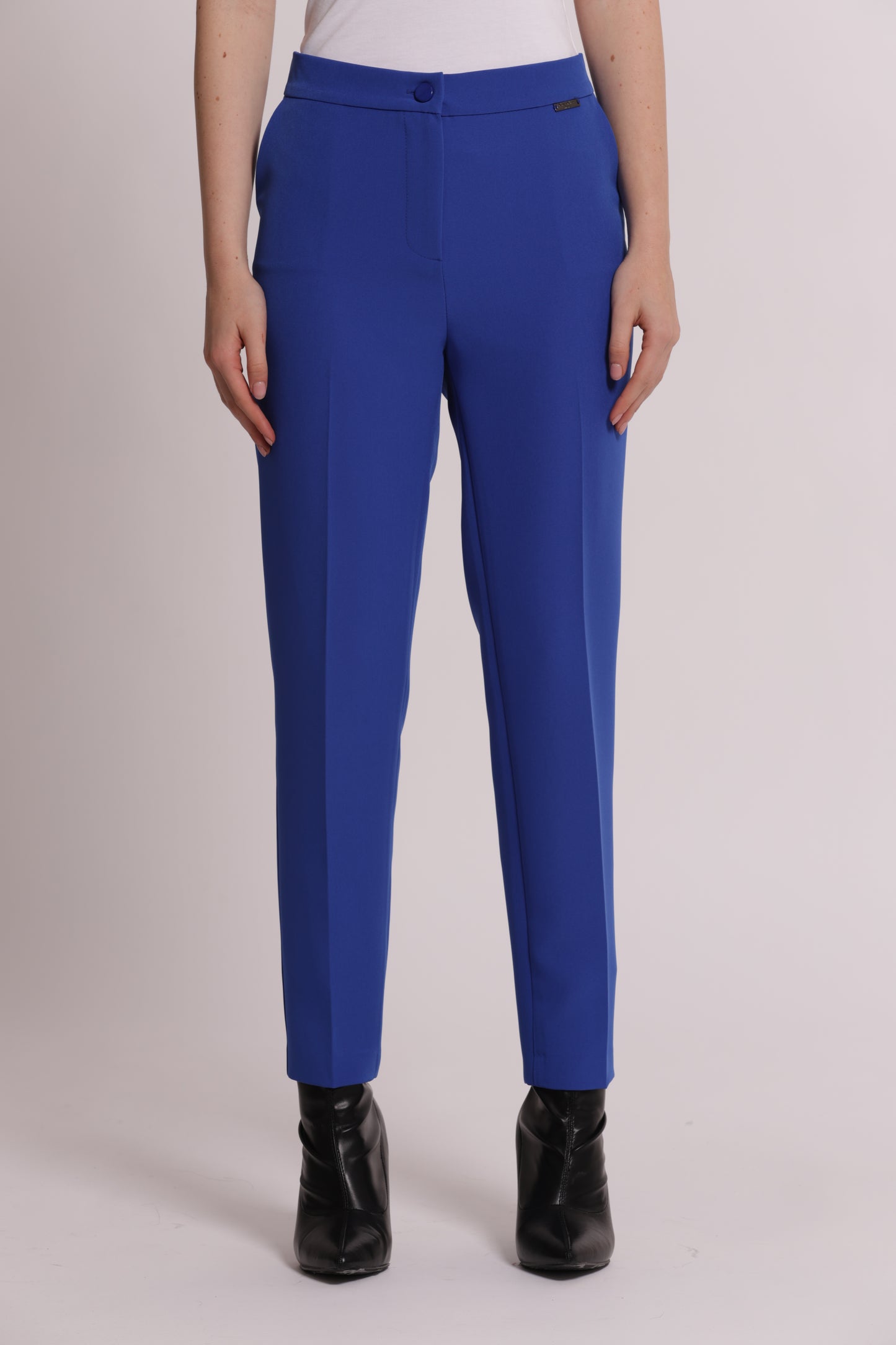 PANTALONE SIGARETTA CON ELASTICO DIETRO IN TESSUTO TECNICO