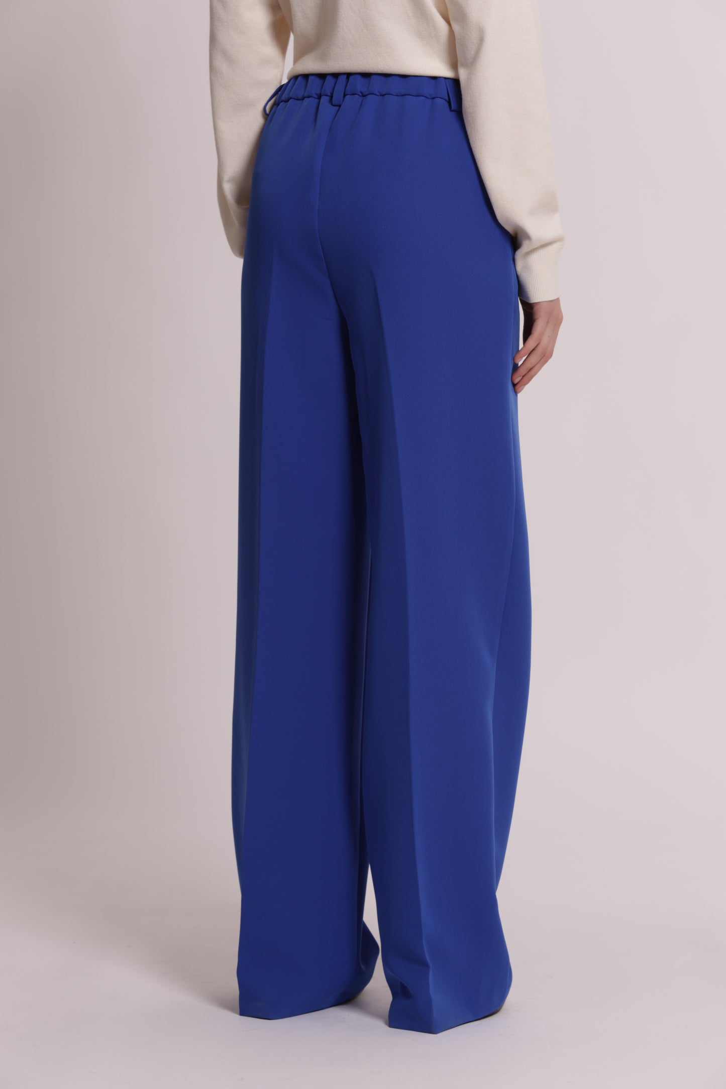 PANTALONE PALAZZO CON ELASTICO DIETRO IN TESSUTO TECNICO