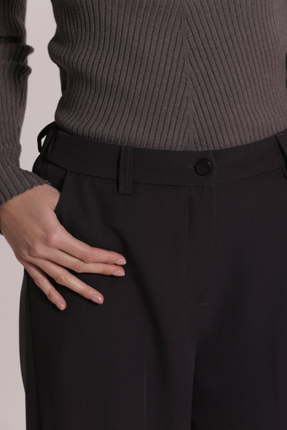PANTALONE PALAZZO CON ELASTICO DIETRO IN TESSUTO TECNICO