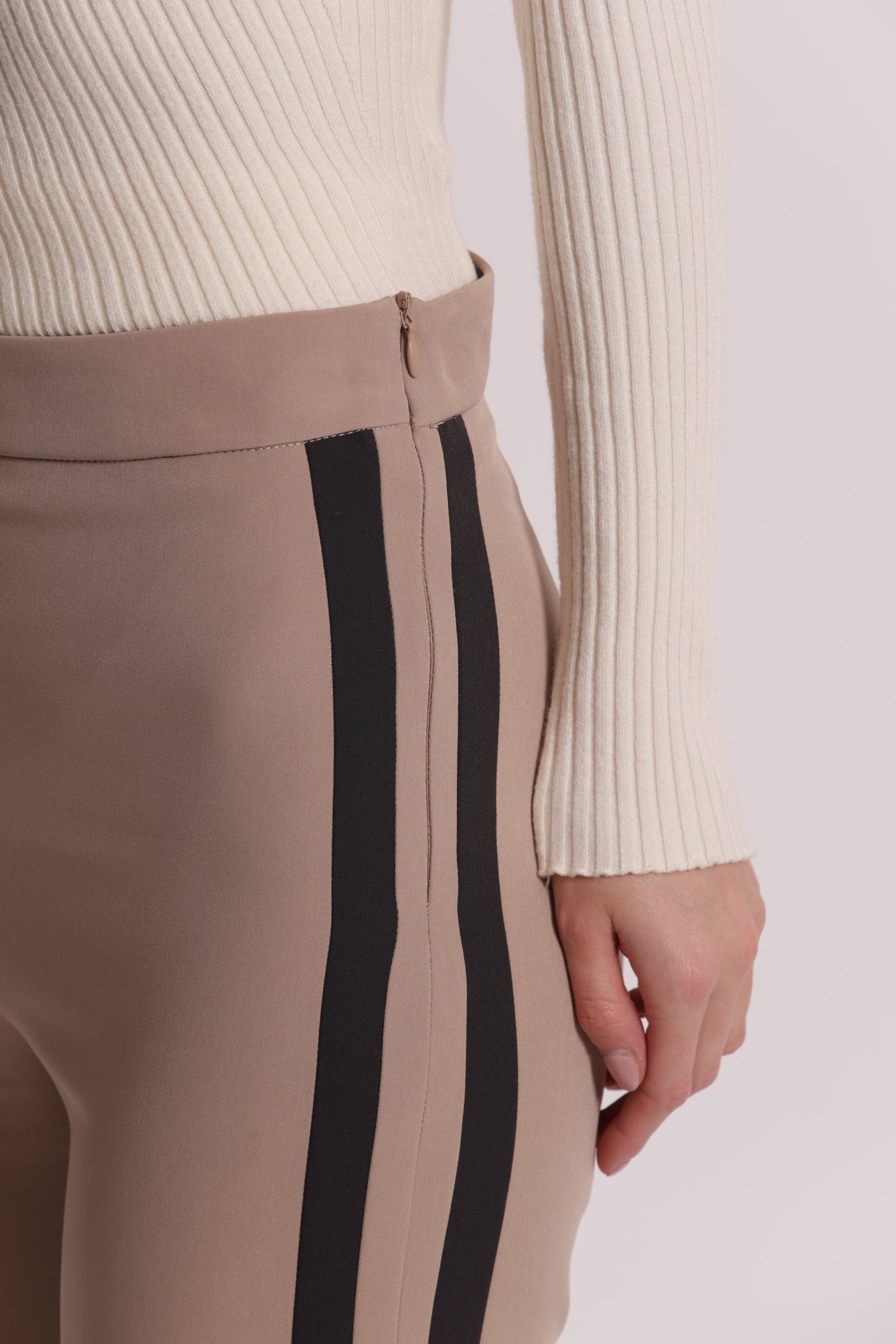 PANTALONE BICOLOR IN TESSUTO TECNICO