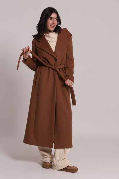 CAPPOTTO LUNGO CON CINTURA E CAPPUCCIO