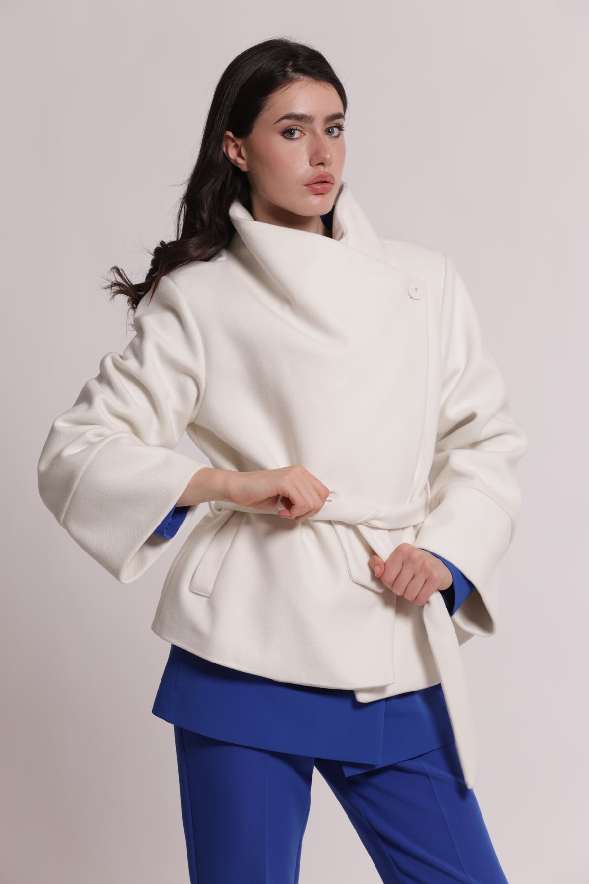 CAPPOTTO CORTO CON CINTURA