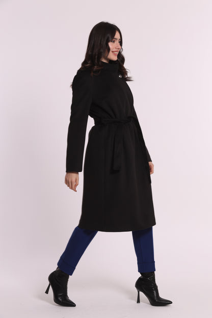 CAPPOTTO CON CINTURA E BOTTONI MILITARI