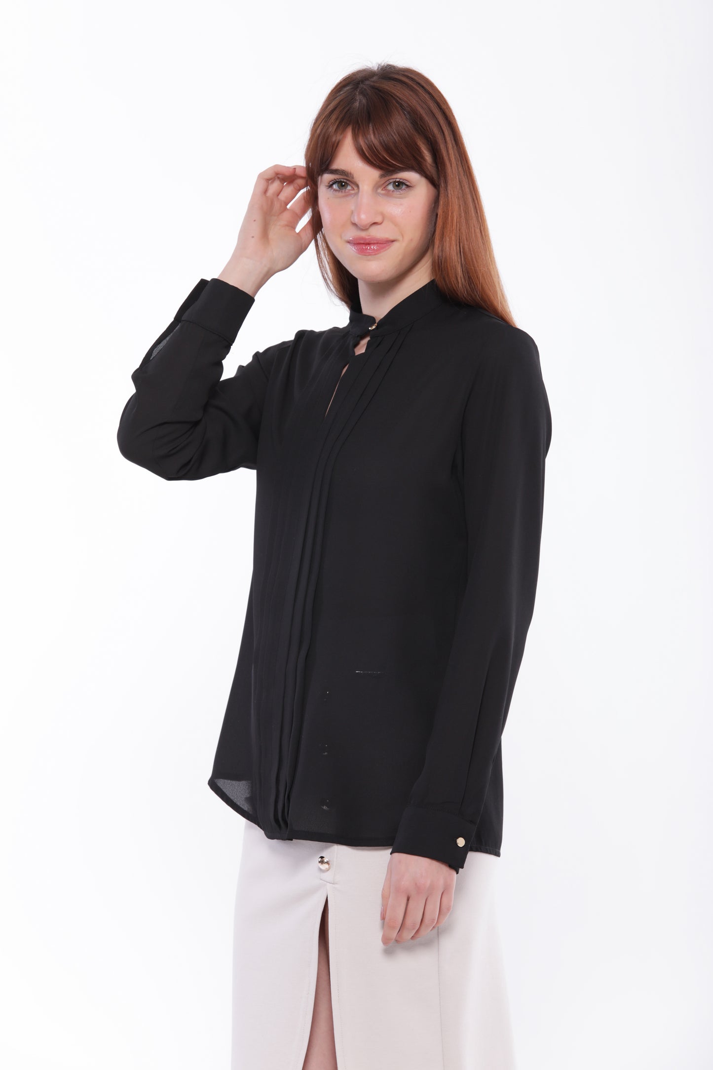 BLUSA CON PIEGHE SUL DAVANTI