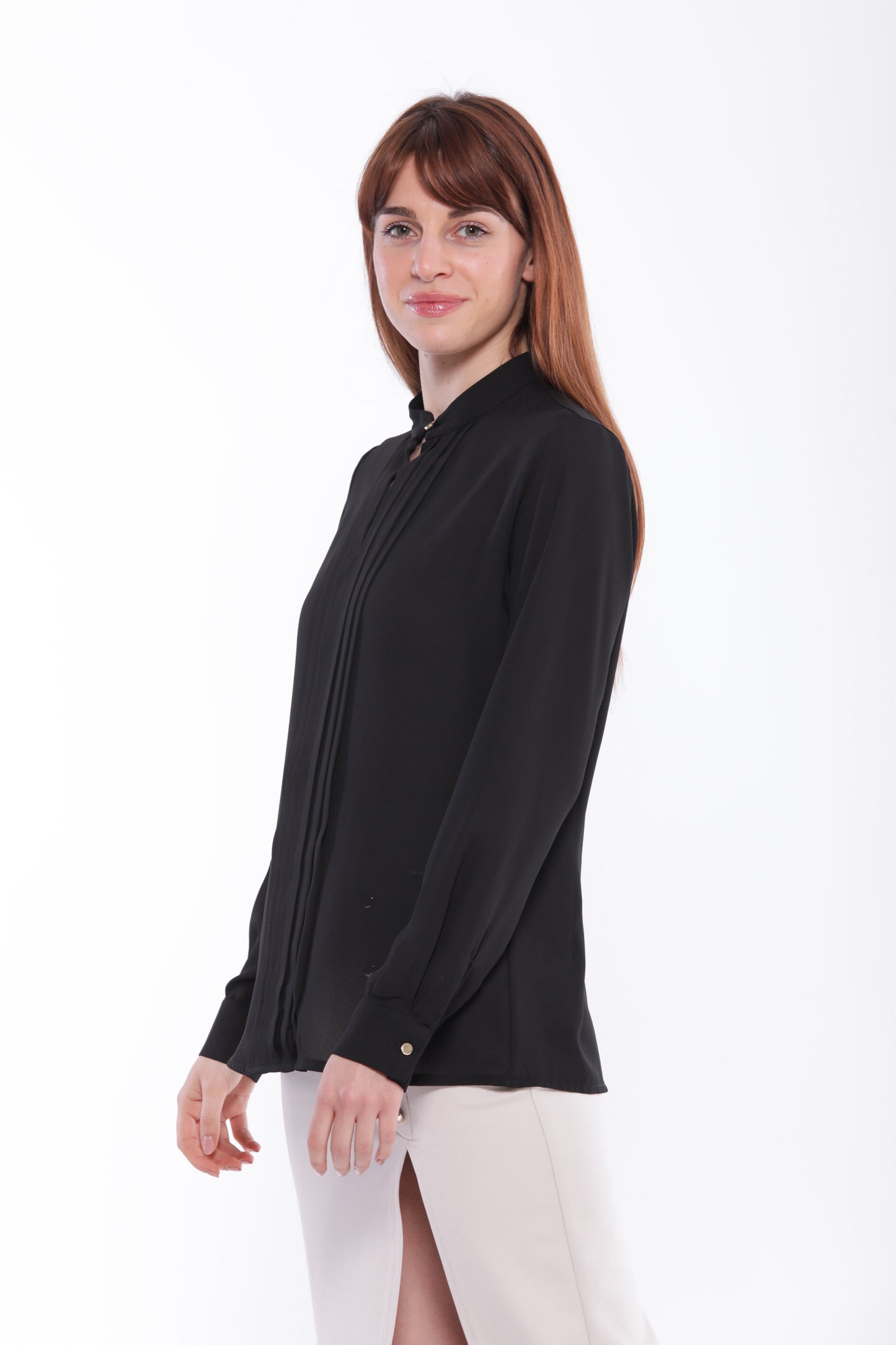 BLUSA CON PIEGHE SUL DAVANTI