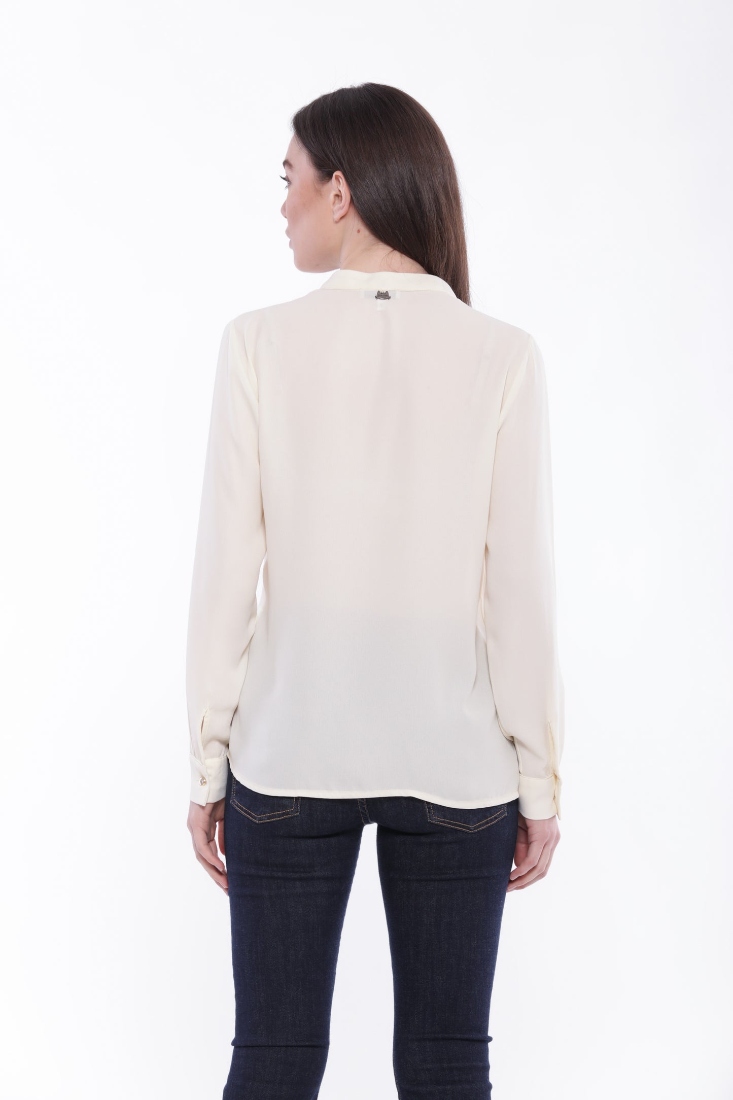 BLUSA CON PIEGHE SUL DAVANTI