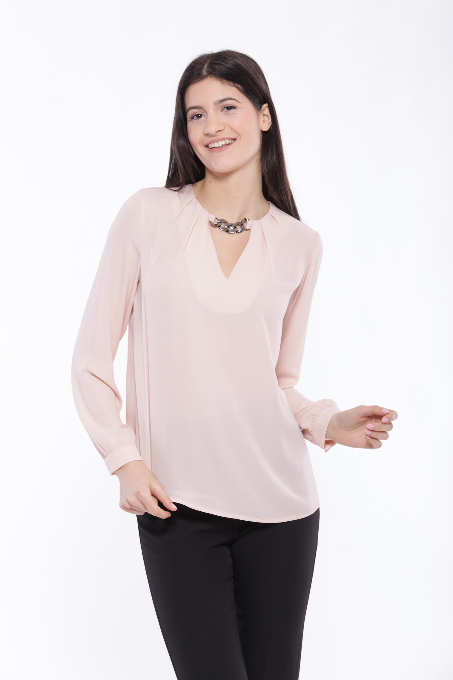 BLUSA CON DETTAGLIO FIBBIA SU COLLO