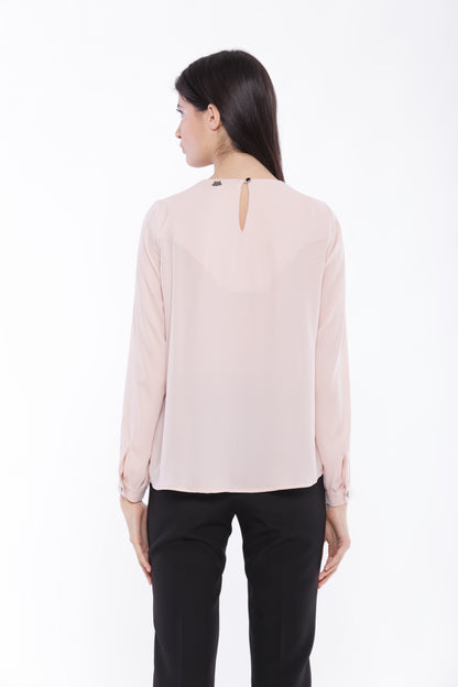 BLUSA CON DETTAGLIO FIBBIA SU COLLO