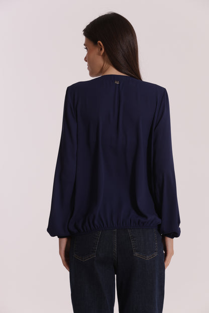 BLUSA CON DETTAGLIO CATENA REMOVIBILE