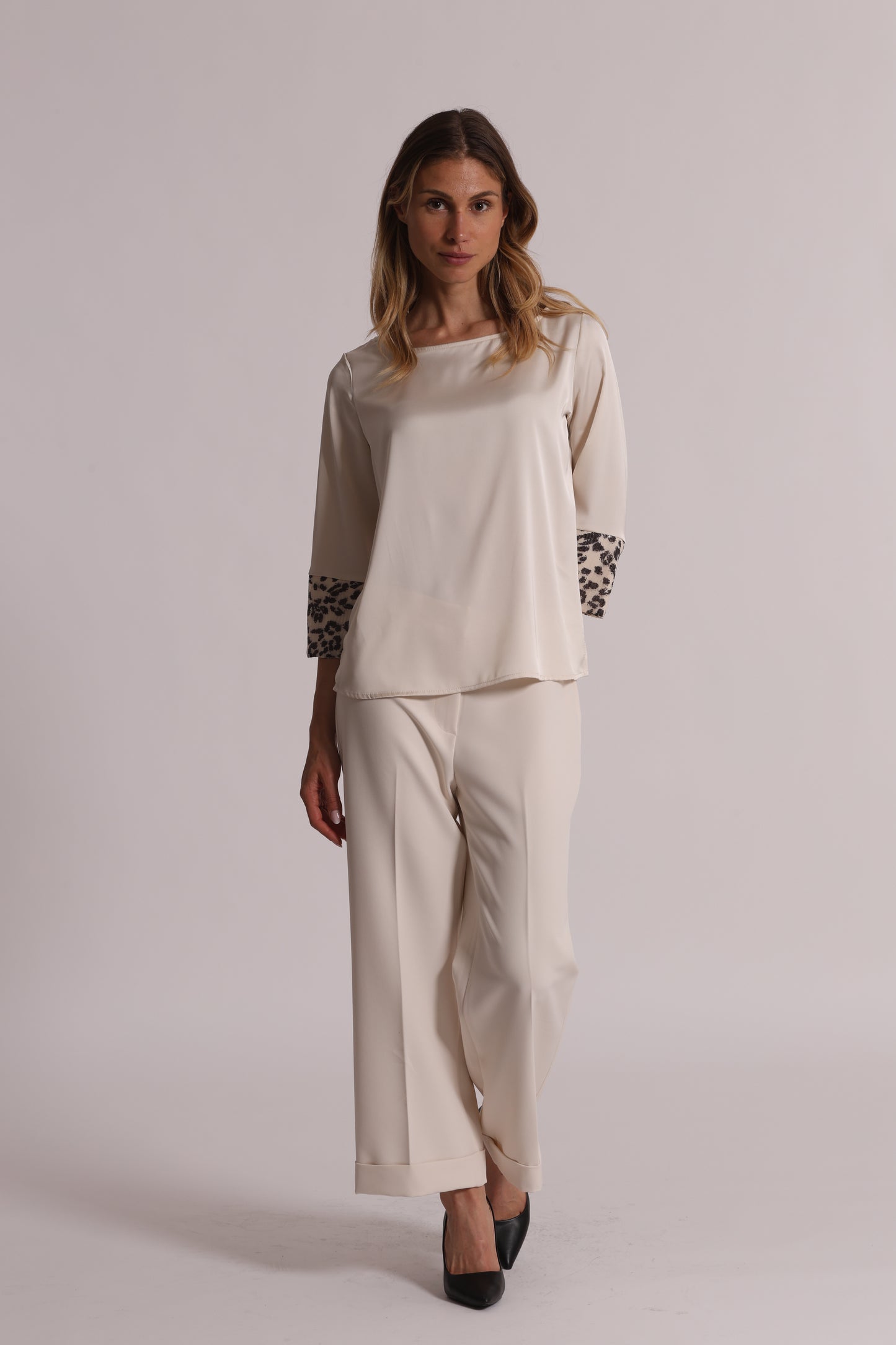 BLUSA CON PAILLETTES IN FANTASIA ANIMALIER