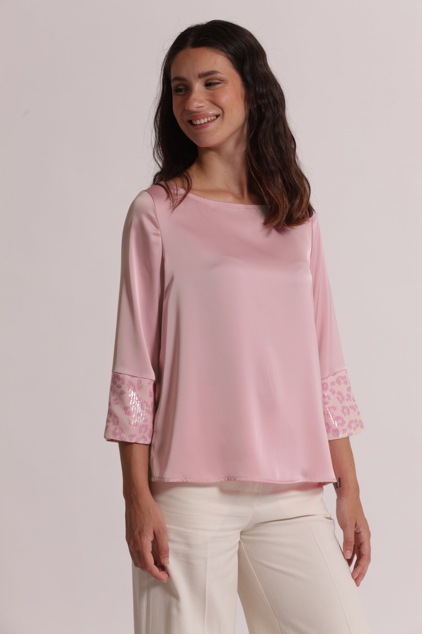 BLUSA CON PAILLETTES IN FANTASIA ANIMALIER