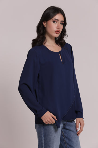 BLUSA CON APERTURA FRONTALE DIAGONALE