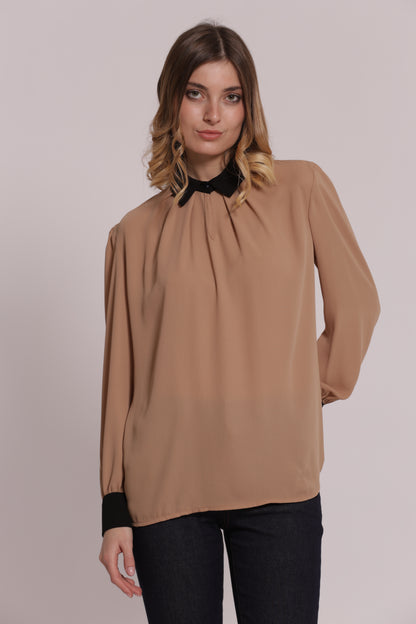 BLUSA CON CON COLLETTO E POLSINI A CONTRASTO
