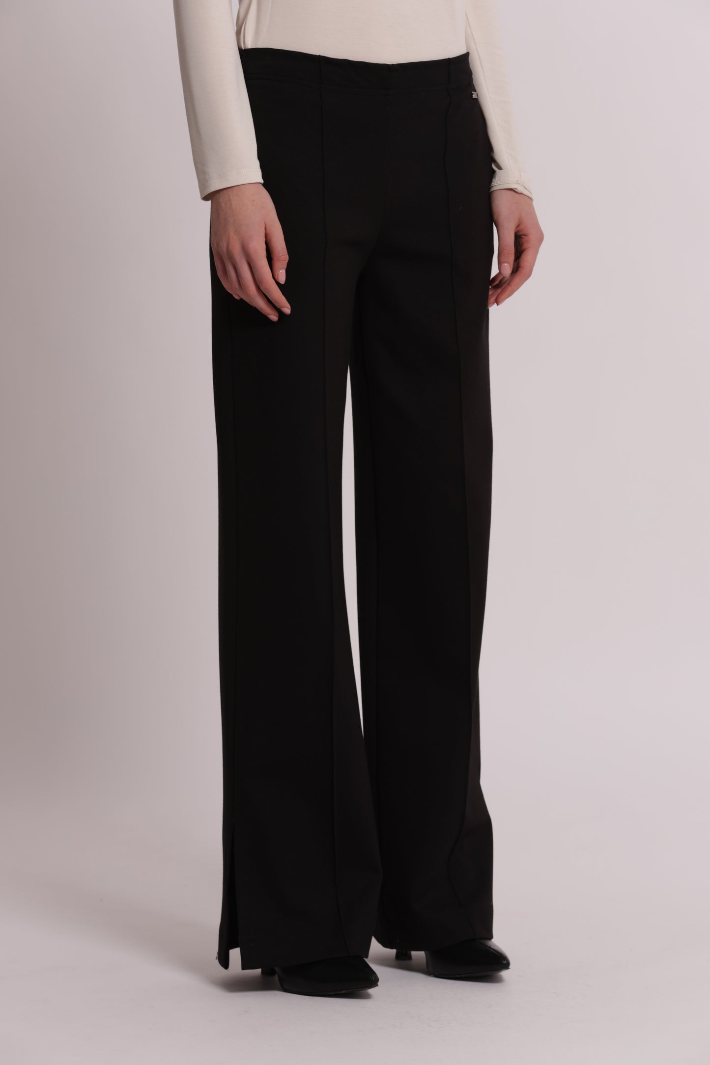 PANTALONE CON SPACCO IN PUNTO MILANO