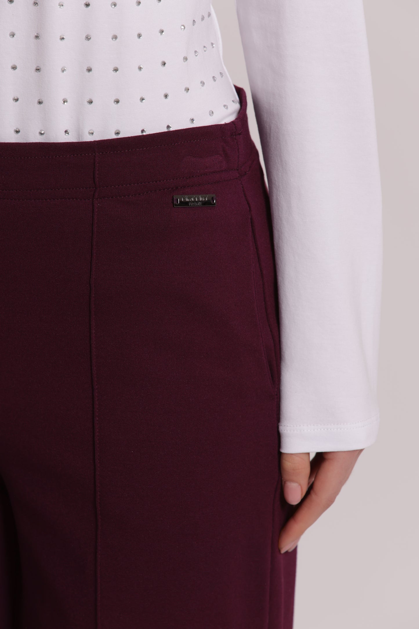 PANTALONE CON SPACCO IN PUNTO MILANO