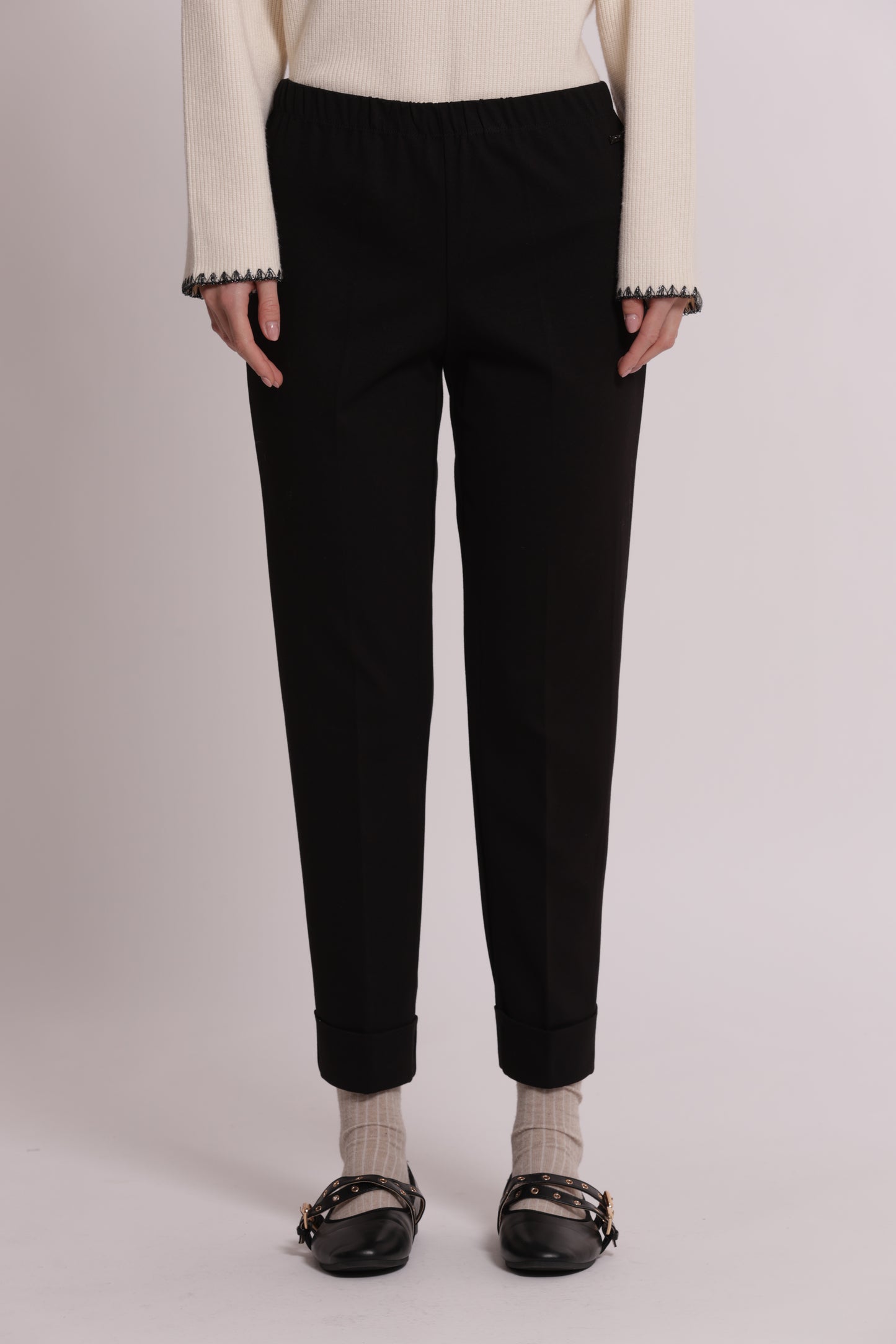 PANTALONE CON RISVOLTO IN PUNTO MILANO