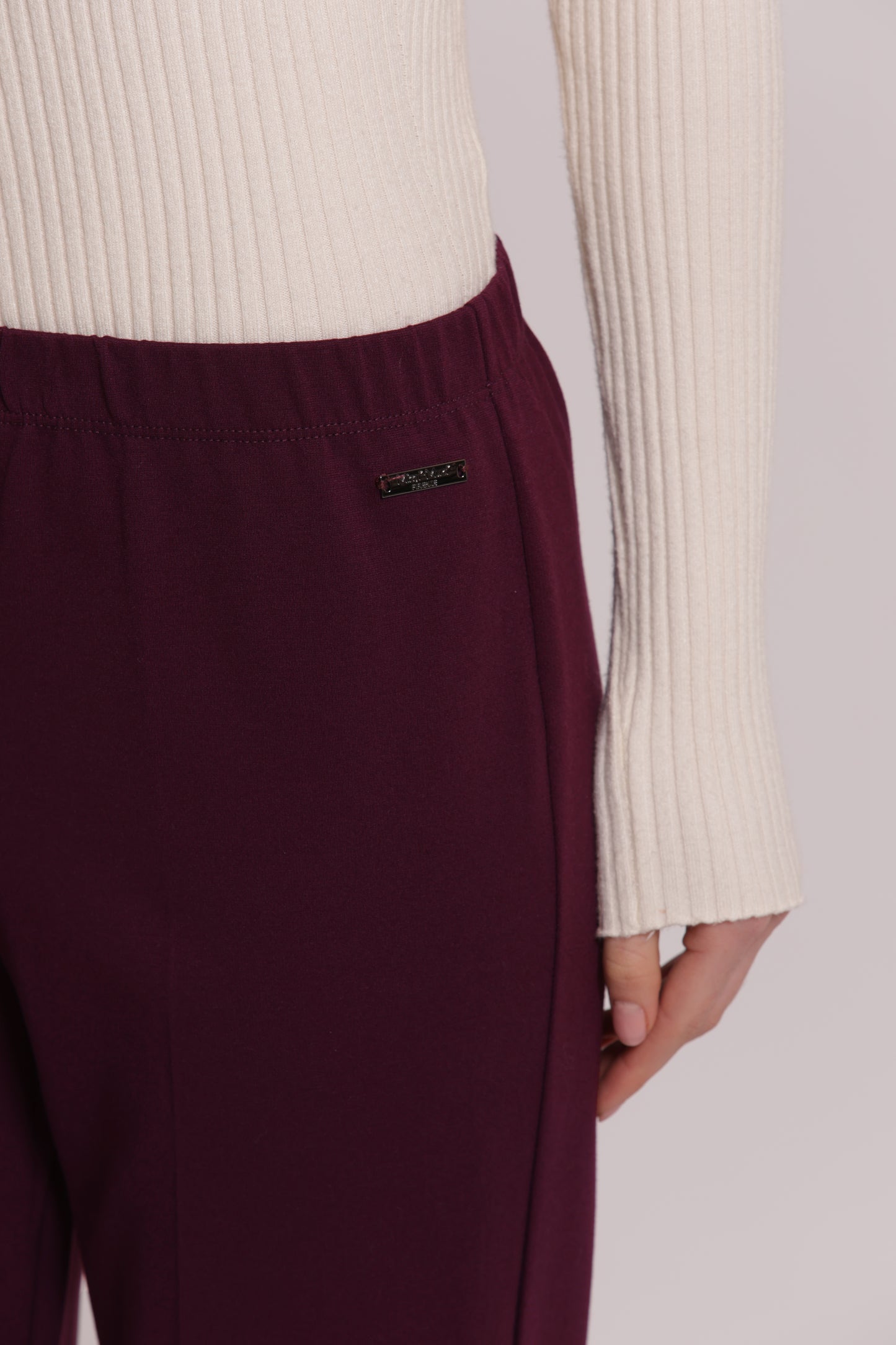 PANTALONE CON RISVOLTO IN PUNTO MILANO