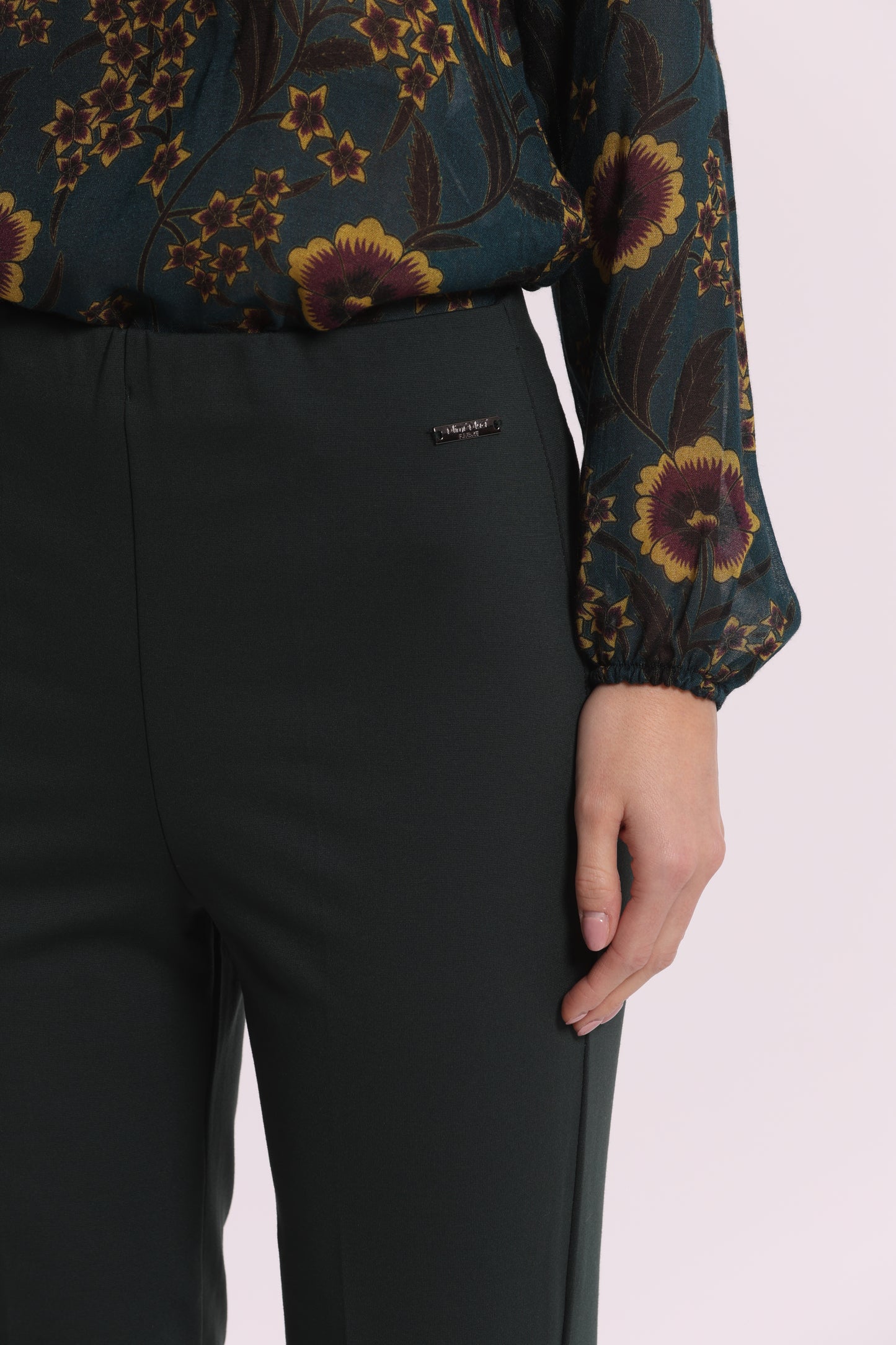 PANTALONE FLARE IN PUNTO MILANO