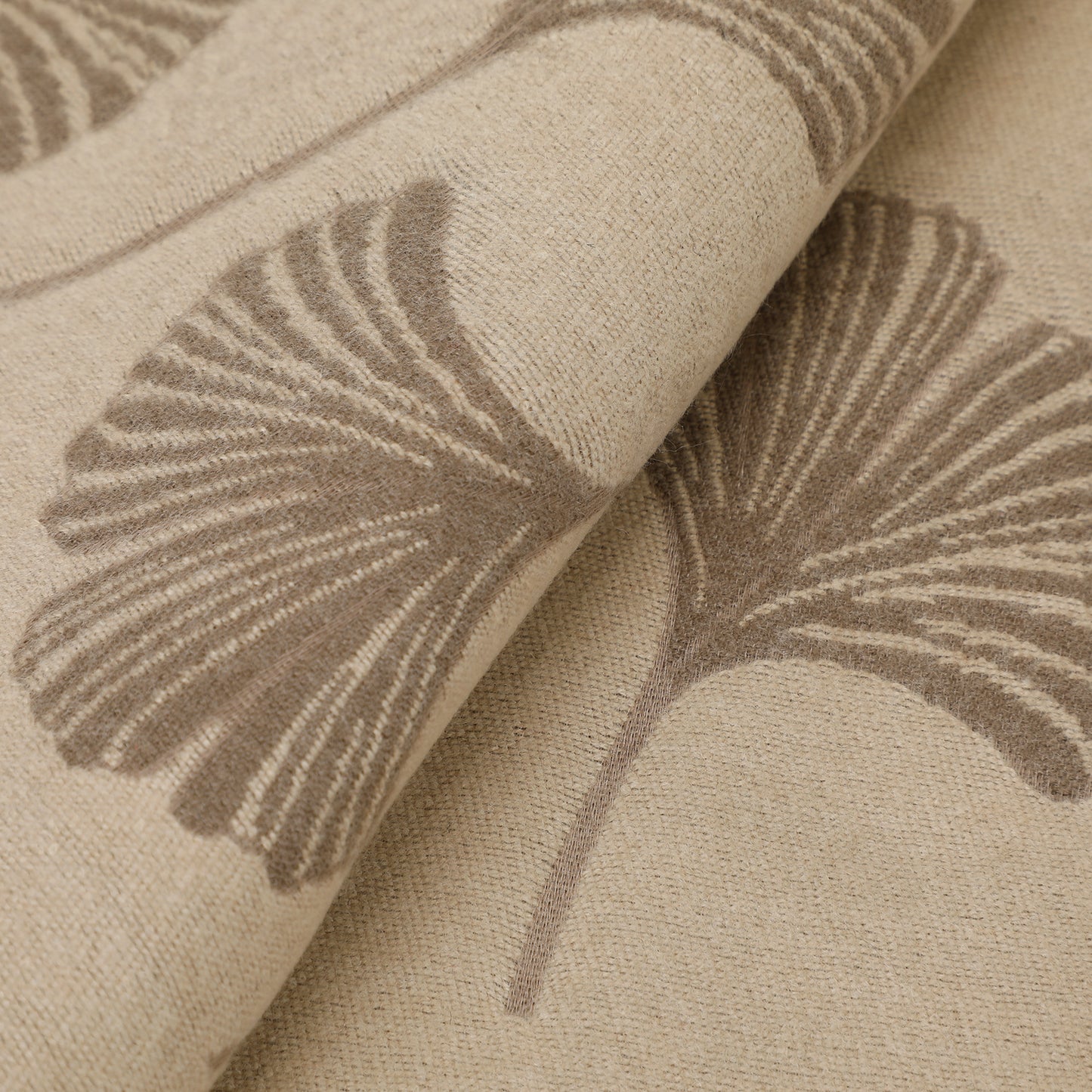 SCIARPA CON FOGLIE GINKGO