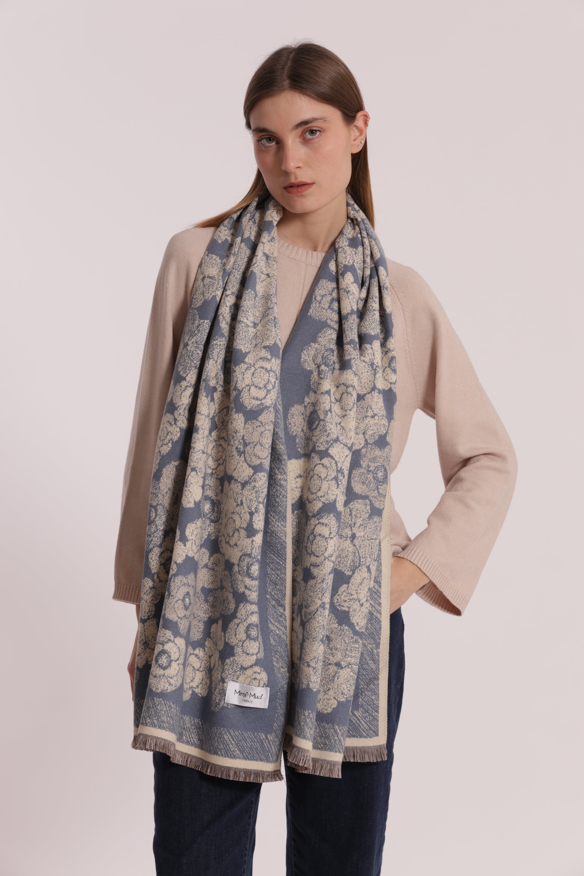 SCIARPA CON FIORI E CORNICE