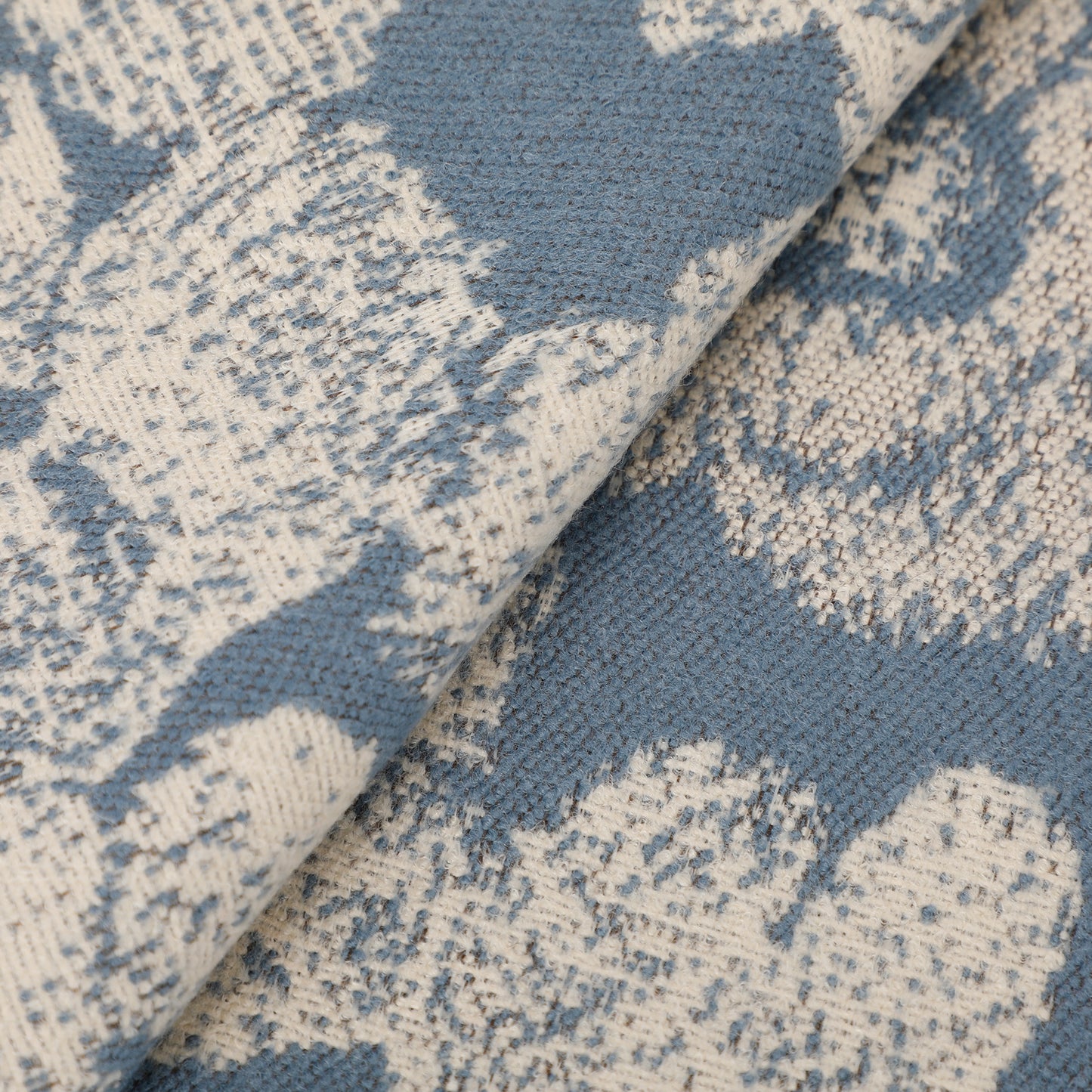 SCIARPA CON FIORI E CORNICE
