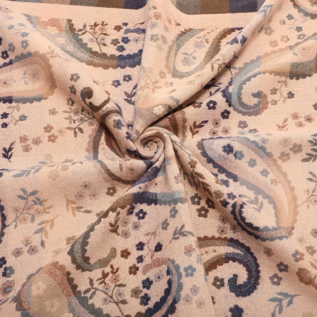 SCIARPA CON DISEGNO PAISLEY