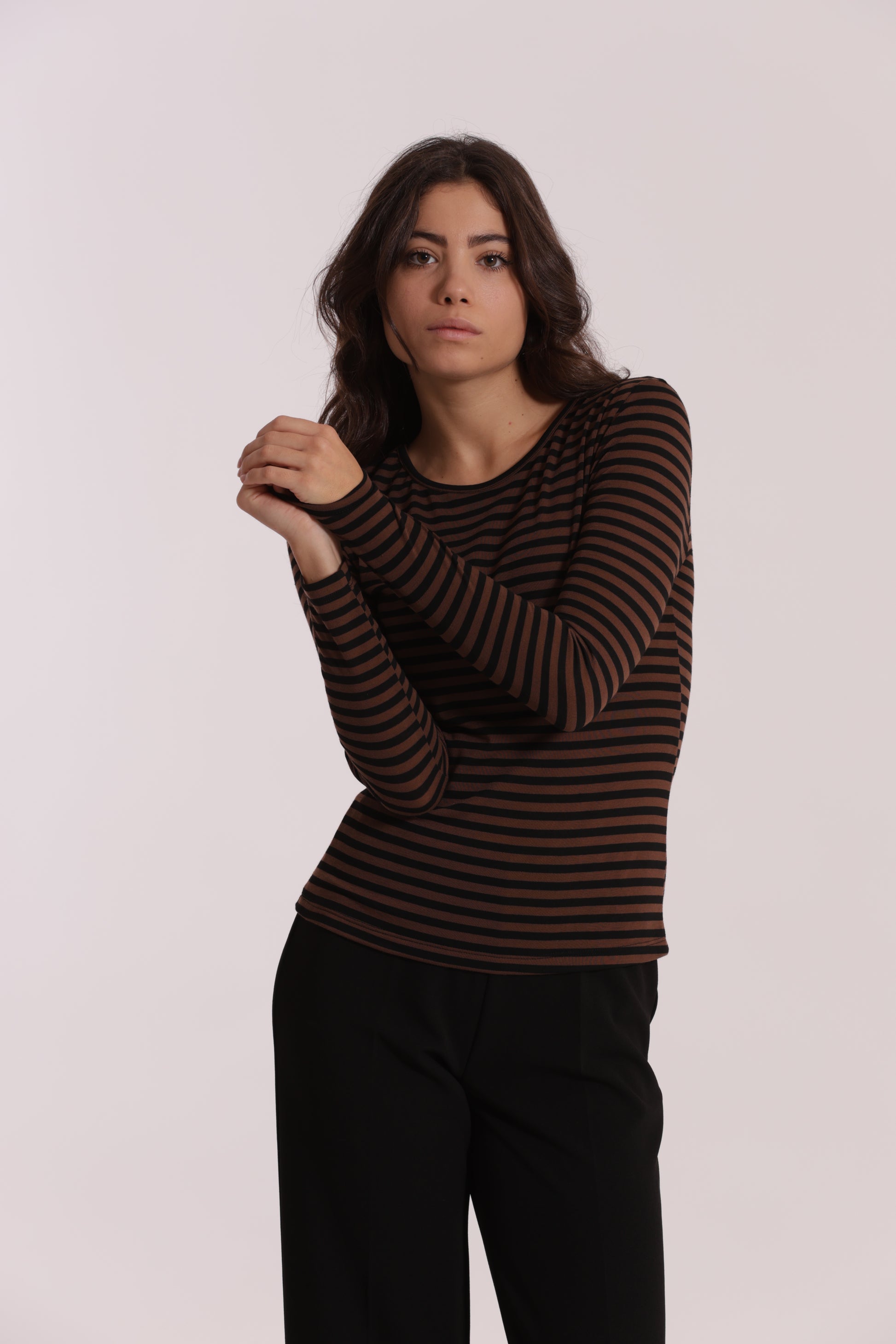 MAGLIA SCOLLO TONDO A RIGHE