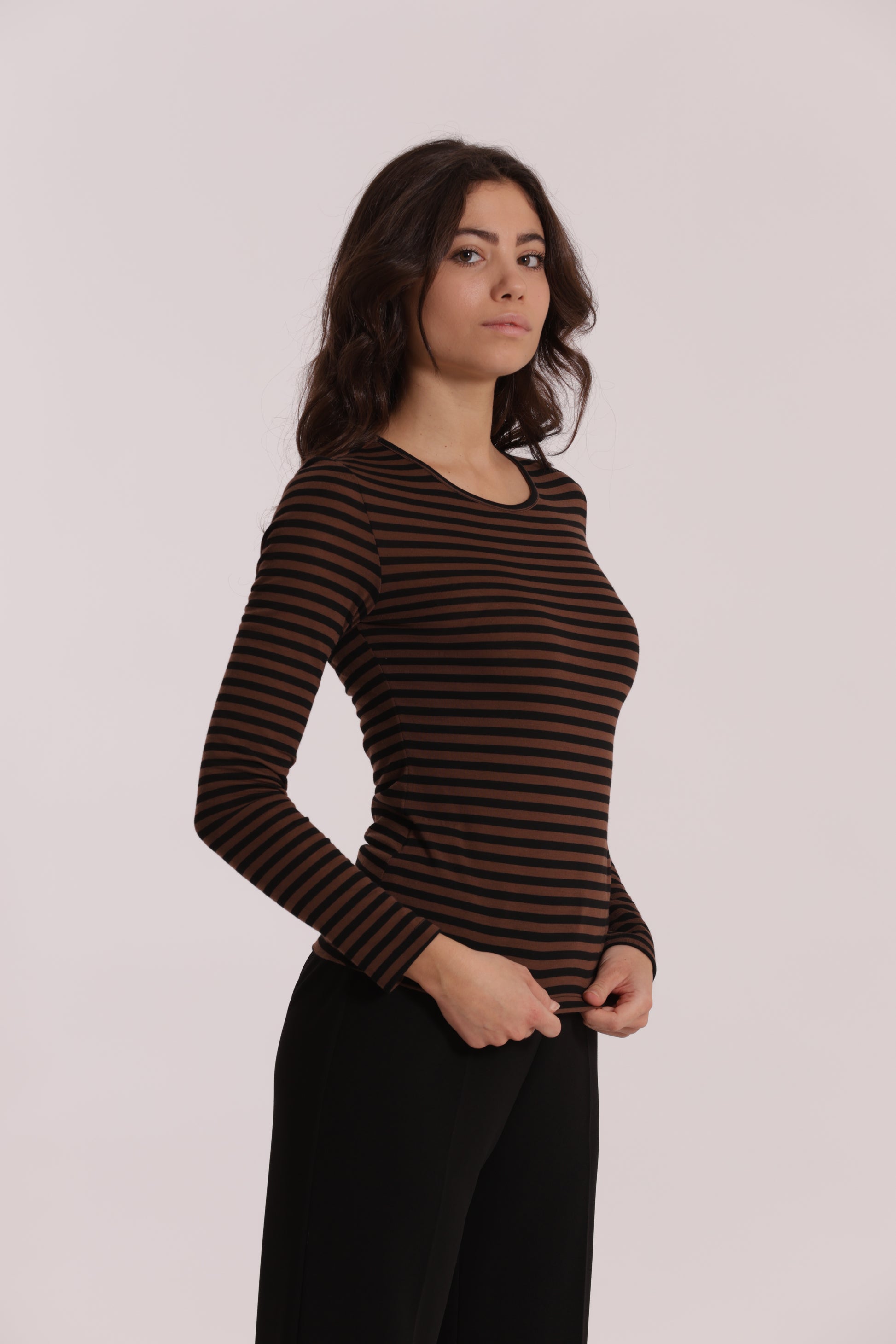 MAGLIA SCOLLO TONDO A RIGHE