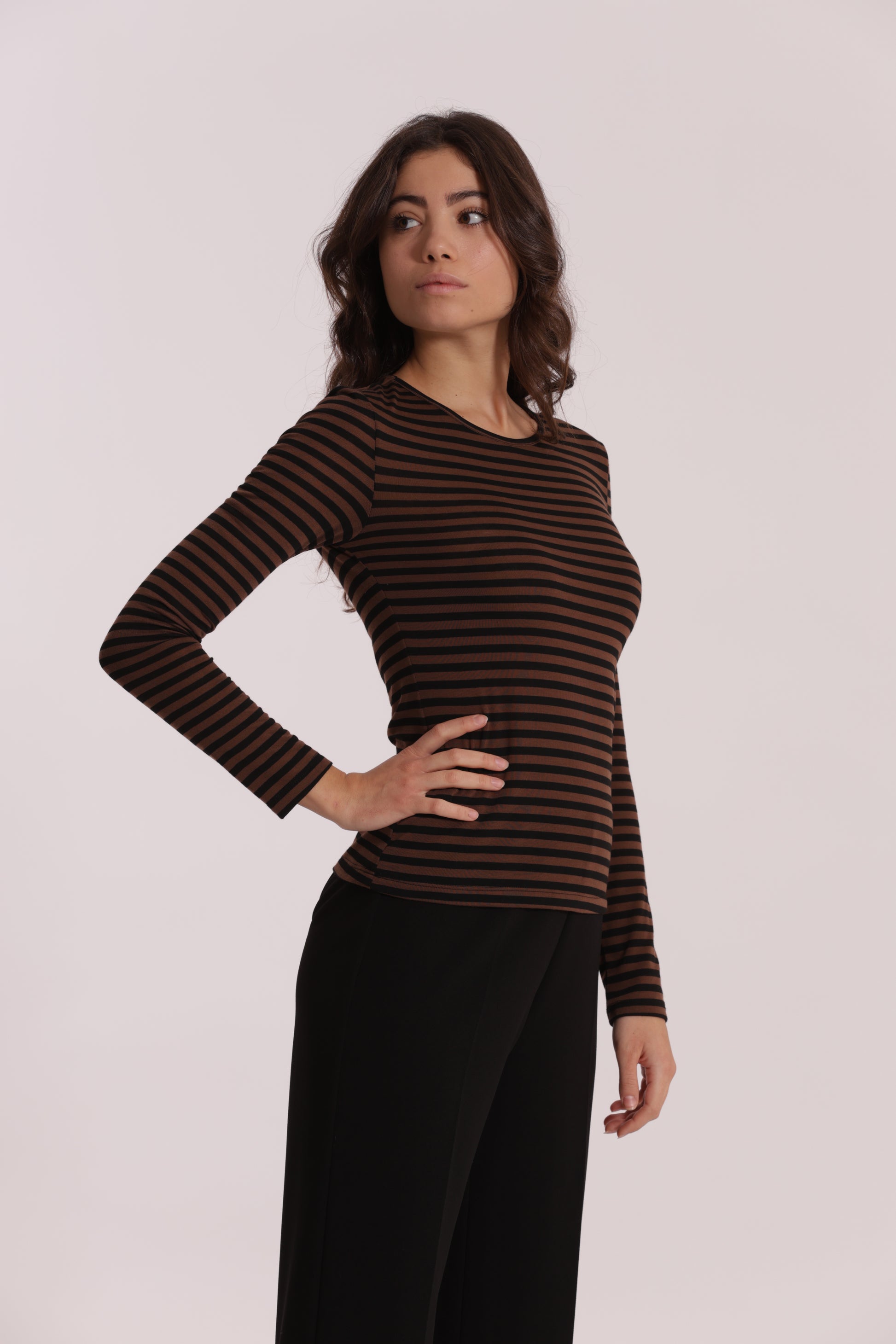 MAGLIA SCOLLO TONDO A RIGHE