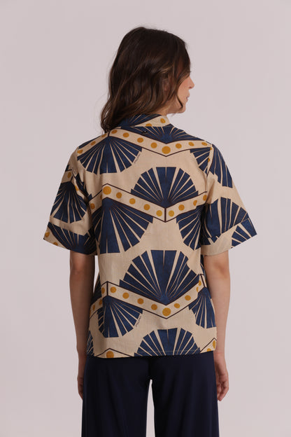 BLUSA A MANICHE CORTE IN FANTASIA