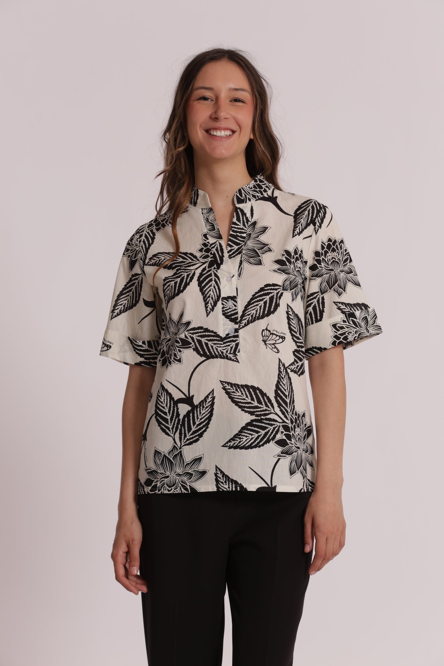 BLUSA A MANICHE CORTE IN FANTASIA