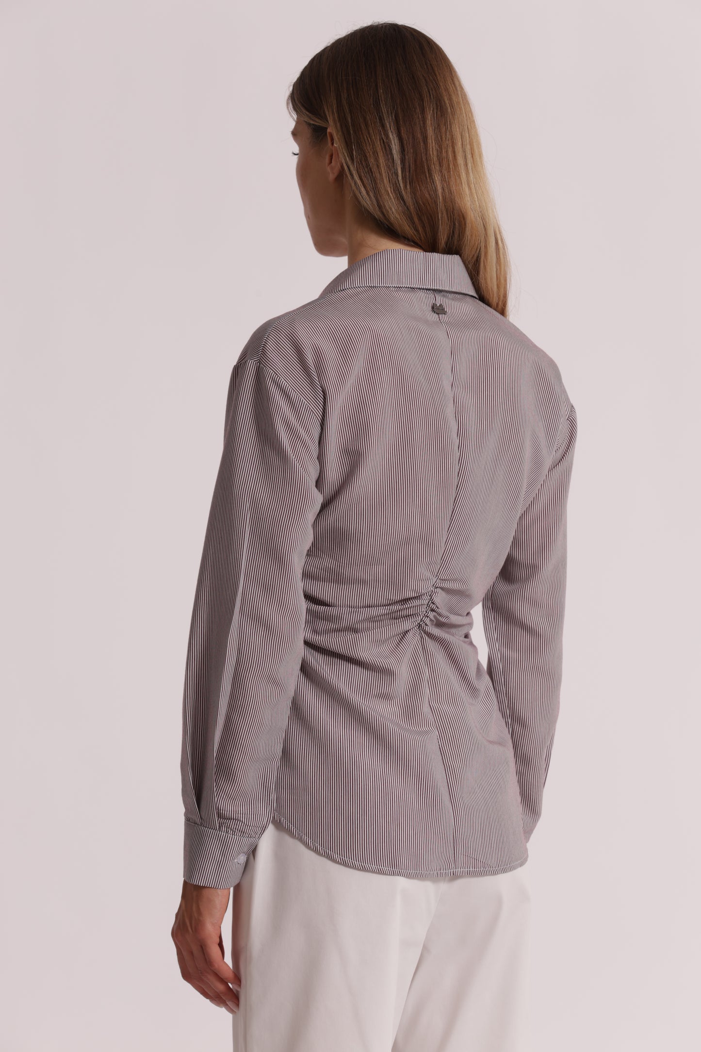 CAMICIA CON DETTAGLIO DRAPPEGGIO IN VITA