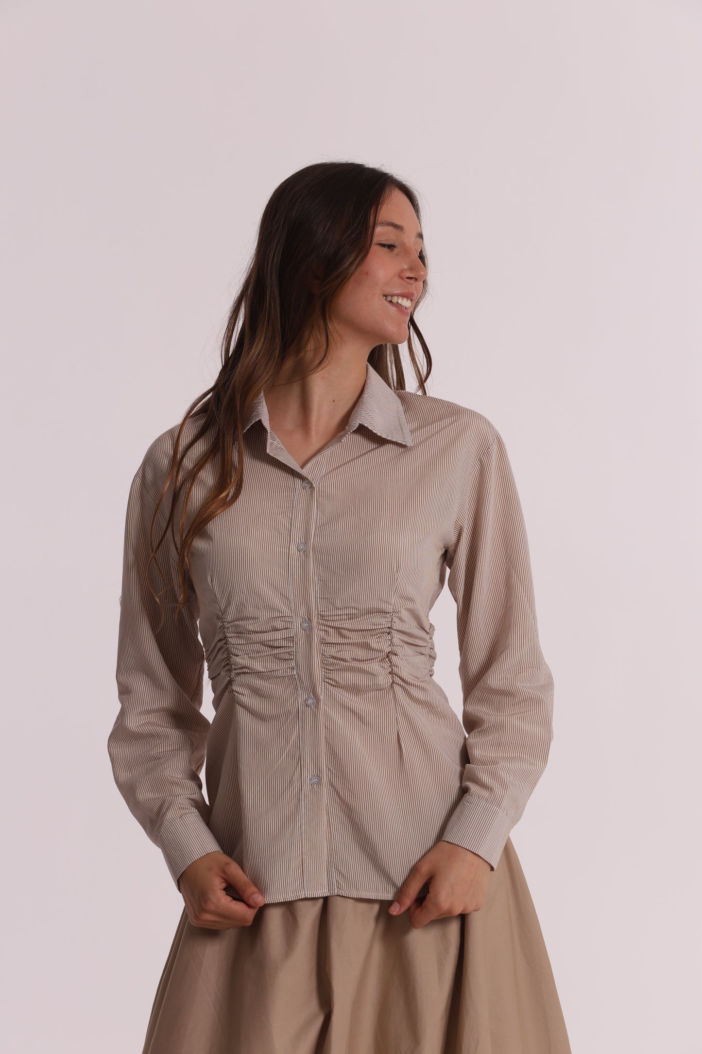 CAMICIA CON DETTAGLIO DRAPPEGGIO IN VITA