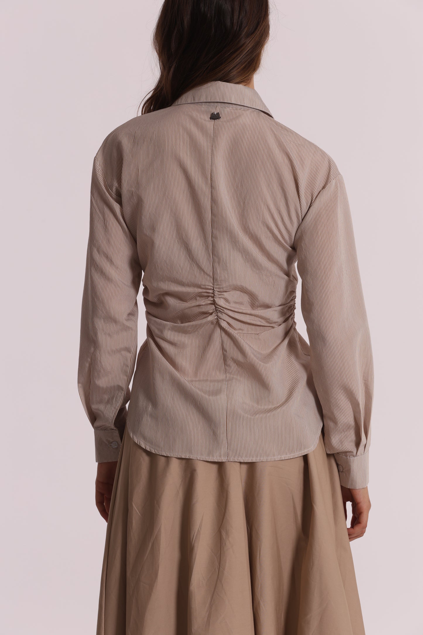 CAMICIA CON DETTAGLIO DRAPPEGGIO IN VITA