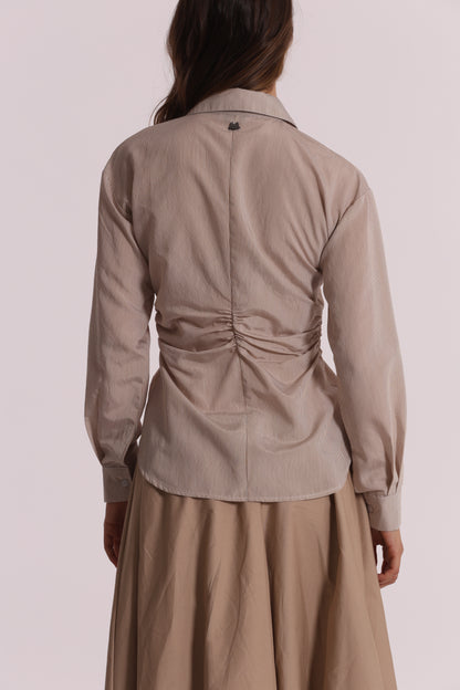CAMICIA CON DETTAGLIO DRAPPEGGIO IN VITA