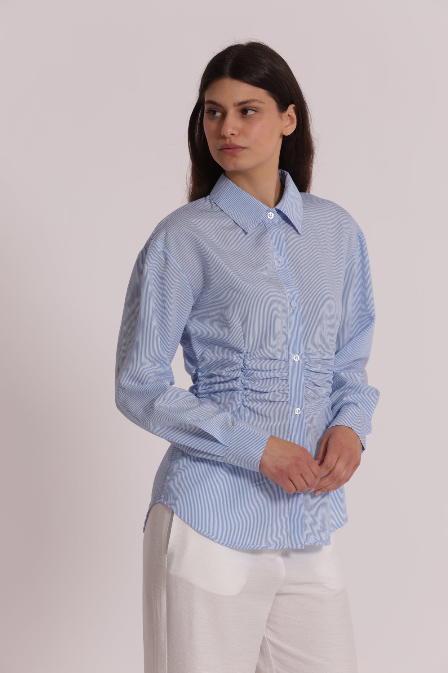 CAMICIA CON DETTAGLIO DRAPPEGGIO IN VITA