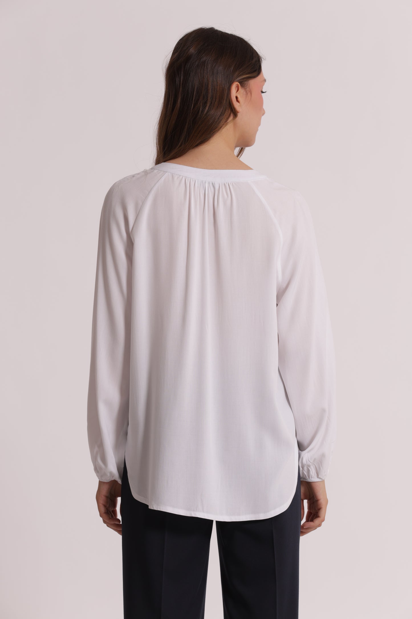 BLUSA A MANICHE LUNGHE TINTA UNITA