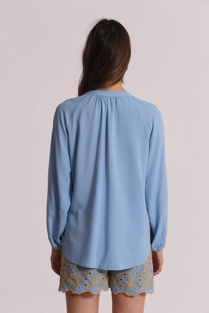 BLUSA A MANICHE LUNGHE TINTA UNITA