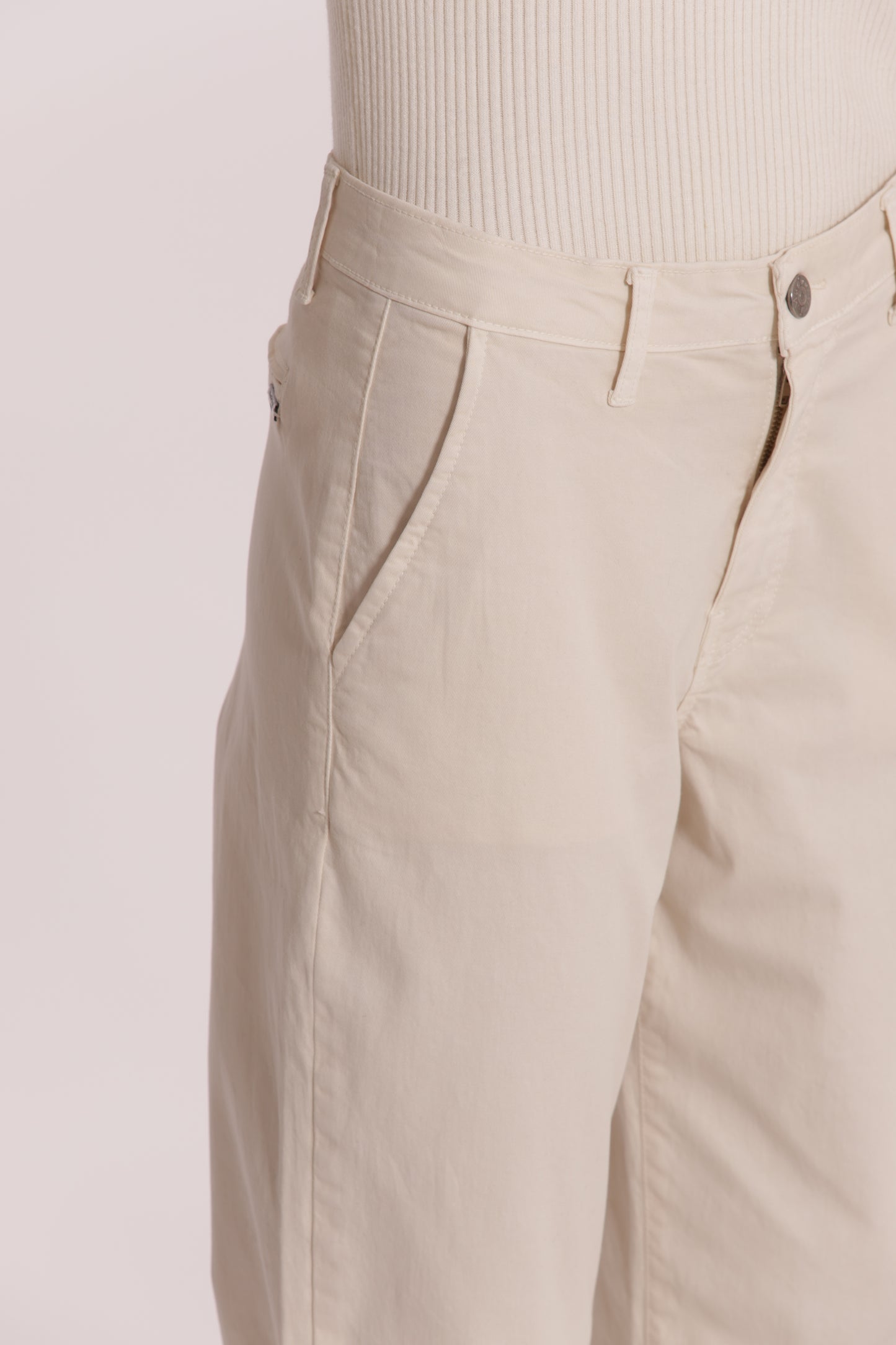 PANTALONE CHINOS IN GABARDINA